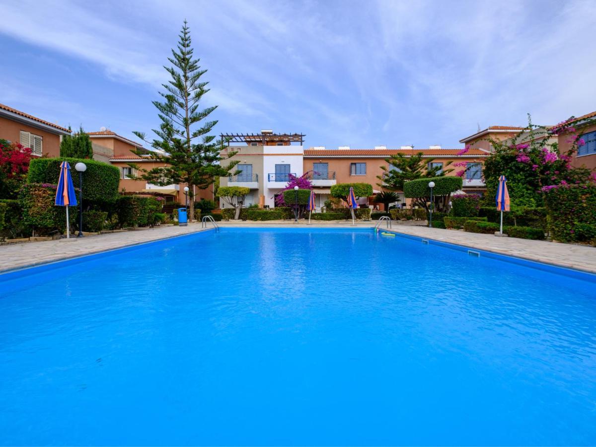 Villa Nephele-Stylish 2Bd Townhouse In Kato Paphos Esterno foto