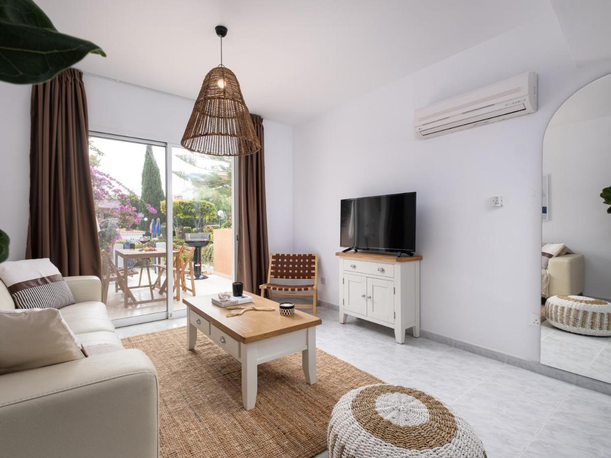 Villa Nephele-Stylish 2Bd Townhouse In Kato Paphos Esterno foto