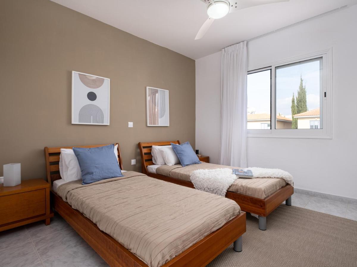 Villa Nephele-Stylish 2Bd Townhouse In Kato Paphos Esterno foto